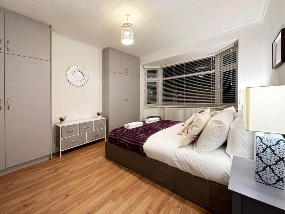 Charming 3-Bedroom Family Home London Exterior photo