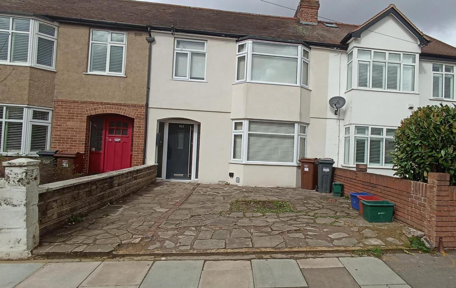 Charming 3-Bedroom Family Home London Exterior photo